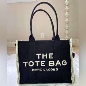 The Marc Jacobs The Traveler large Tote Bag Jacquard